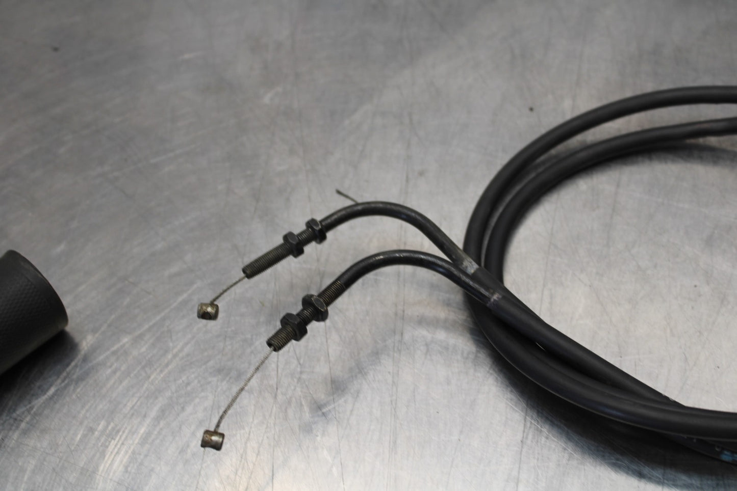 05 TRIUMPH ROCKET III THROTTLE CABLES LINES BB186