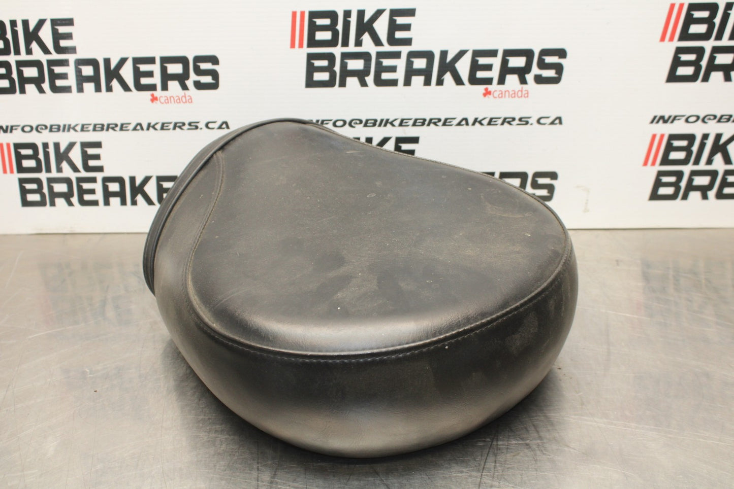 03-08 KAWASAKI VULCAN 1600 REAR BACK PASSENGER SEAT BB196