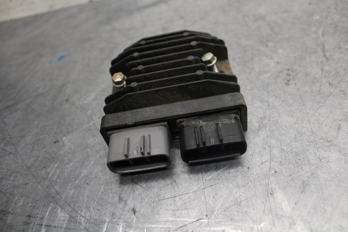 2015 Yamaha FJ09 RECTIFIER VOLTAGE REGULATOR BB41