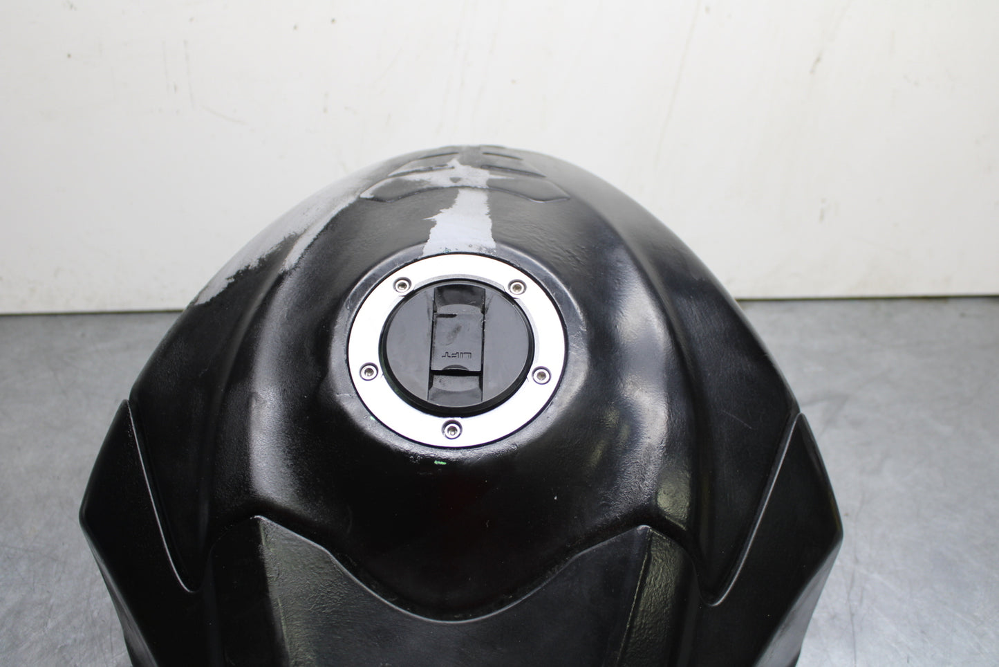 08-10 SUZUKI GSXR 600 GAS TANK FUEL CELL PETROL RESERVOIR BB753