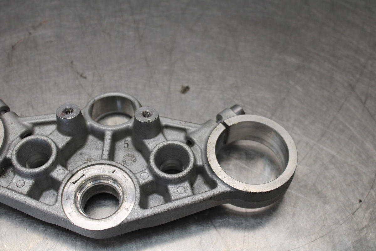12 TRIUMPH STREET TRIPLE R FORKS UPPER TRIPLE TREE CLAMP BB914