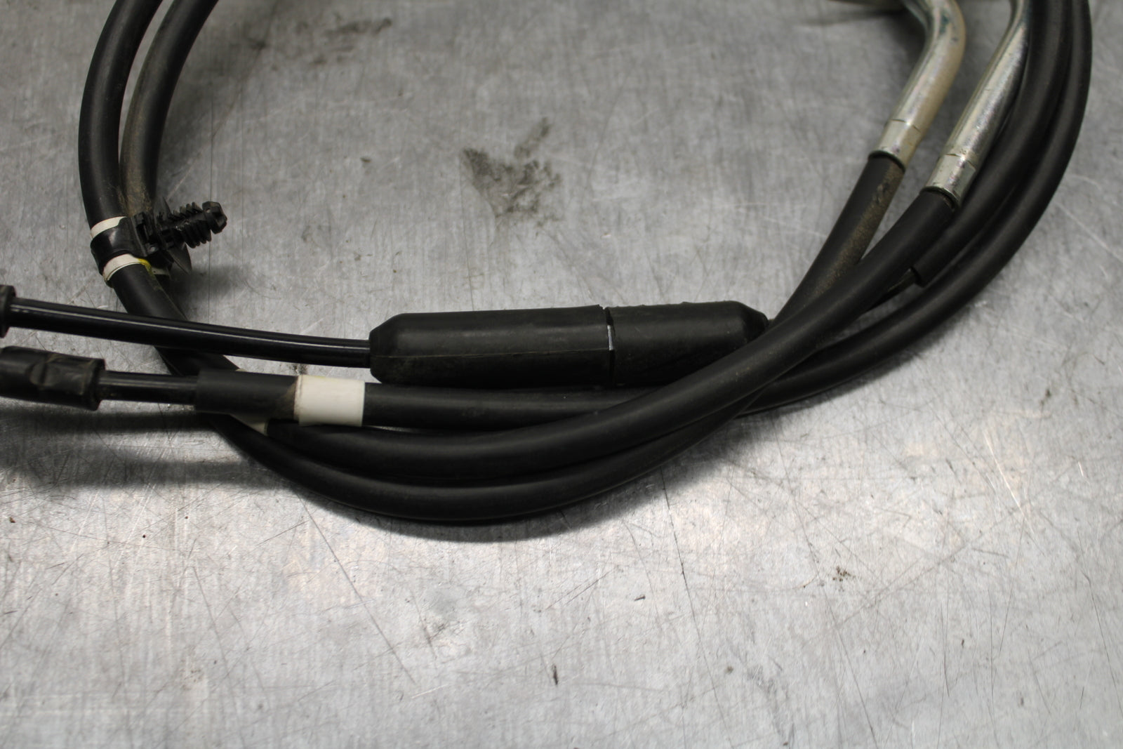 19-21 YAMAHA YZF R3 THROTTLE CABLES LINES BB121