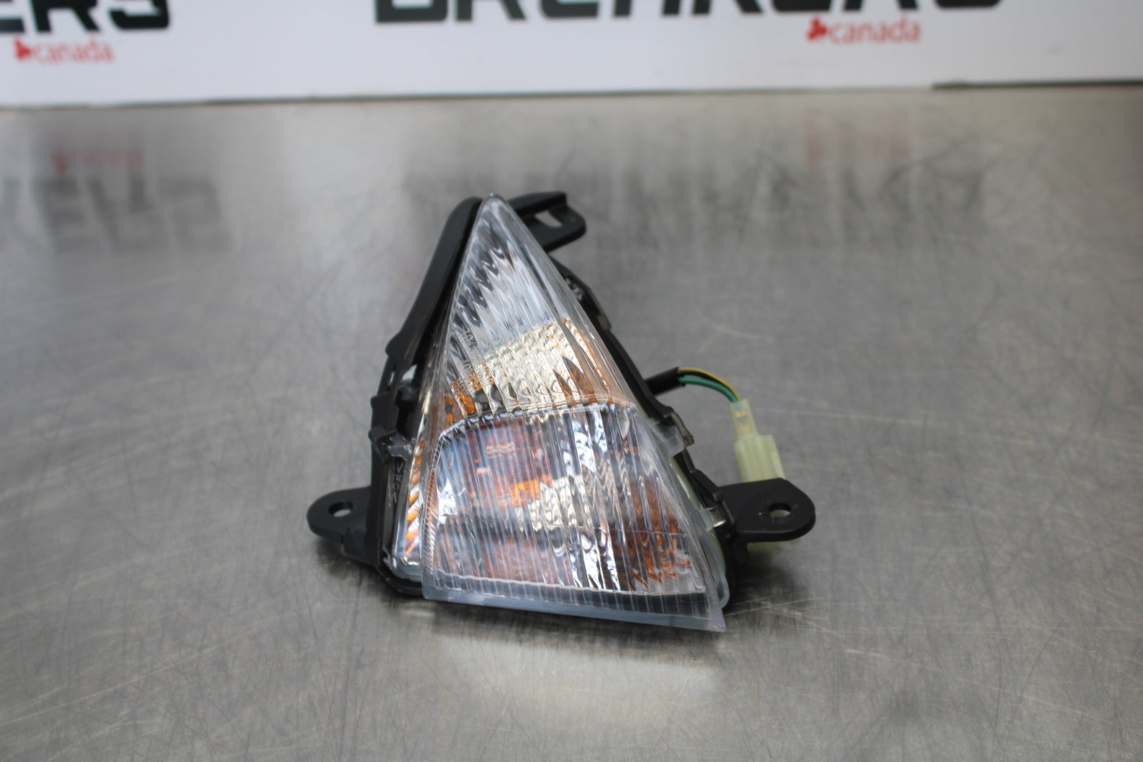 23-24 KAWASAKI NINJA ZX14R NEW!! RIGHT FRONT TURN SIGNAL LIGHT INDICATOR BB169