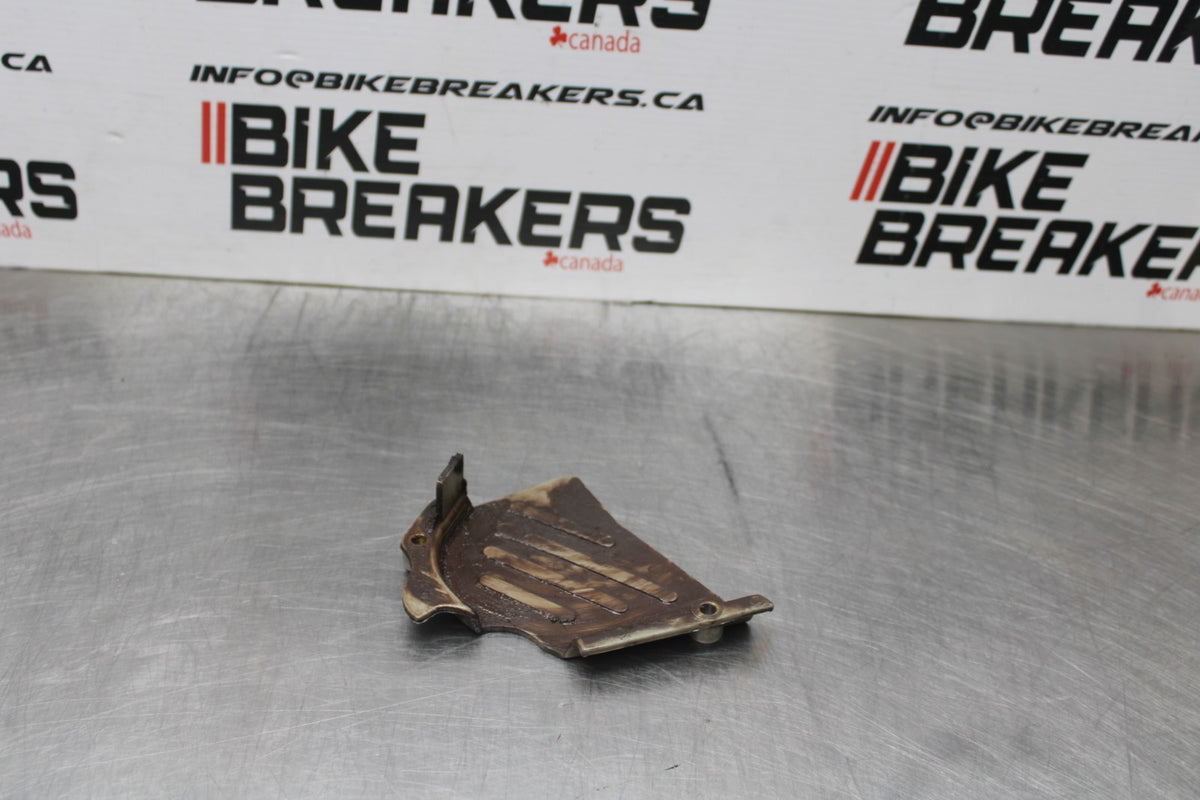 02 DUCATI MONSTER 620 ENGINE SPROCKET COVER BB851
