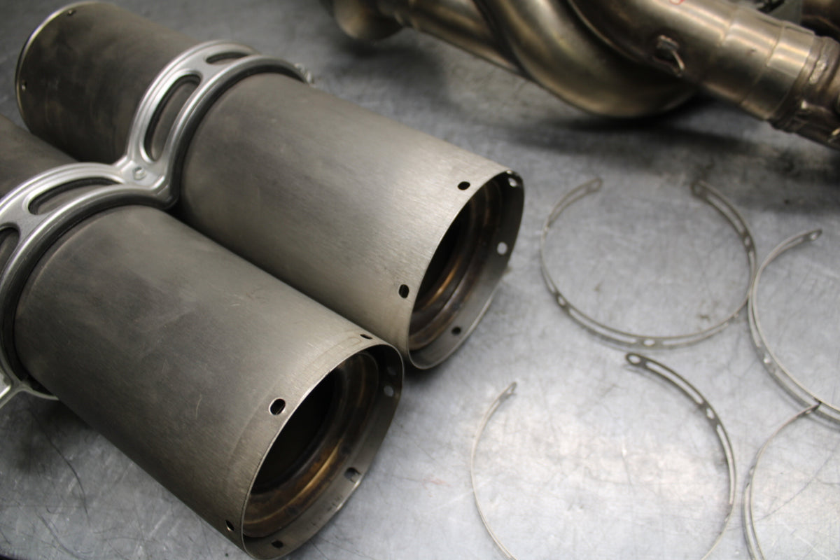 09-11 DUCATI STREETFIGHTER 1098 FULL EXHAUST SYSTEM HEADERS PIPE MUFFLER BB705