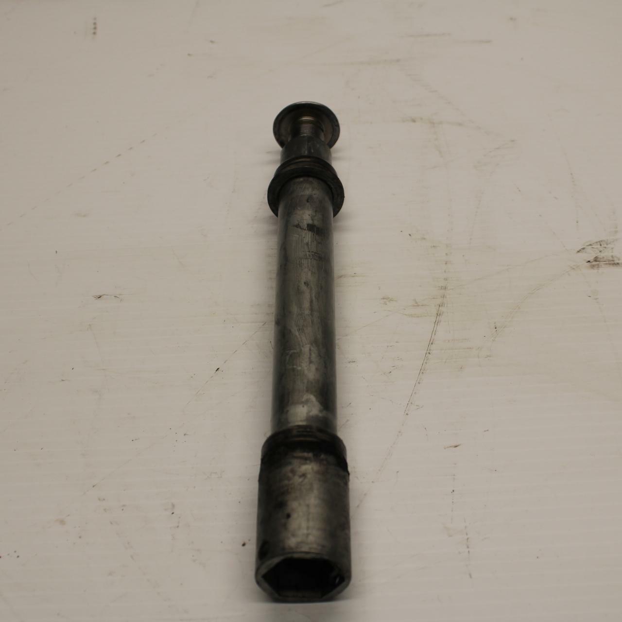 04-05 HONDA CBR1000RR FRONT WHEEL RIM AXLE PIVOT BOLT BB242
