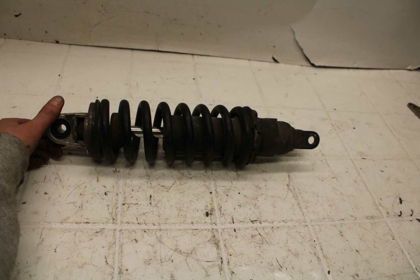 88-89 SUZUKI GSXR750J BB24 REAR BACK SHOCK ABSORBER SUSPENSION BB15