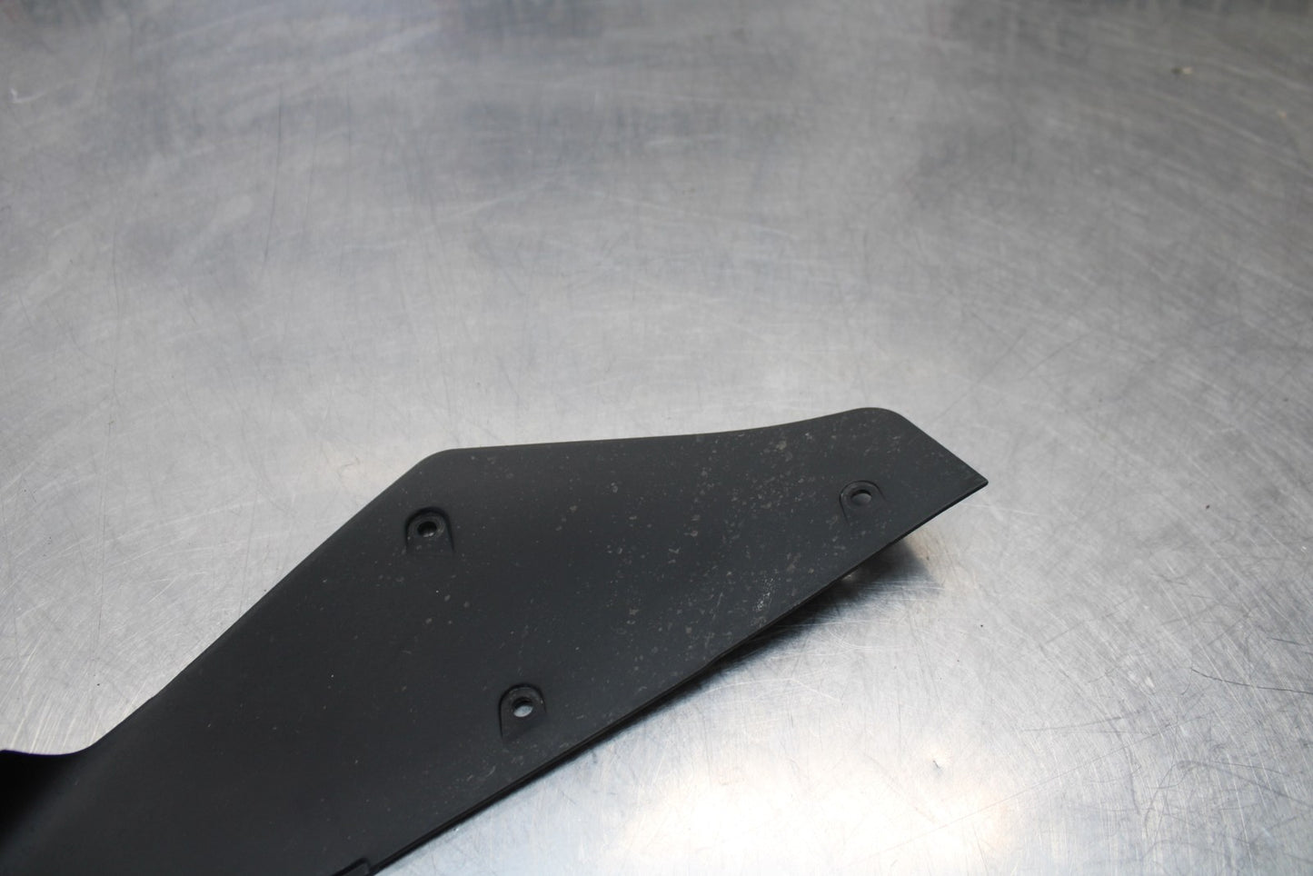 18-23 KAWASAKI NINJA 400 EX400 ABS LOWER FRONT UPPER INNER HEADLIGHT COWL BB192