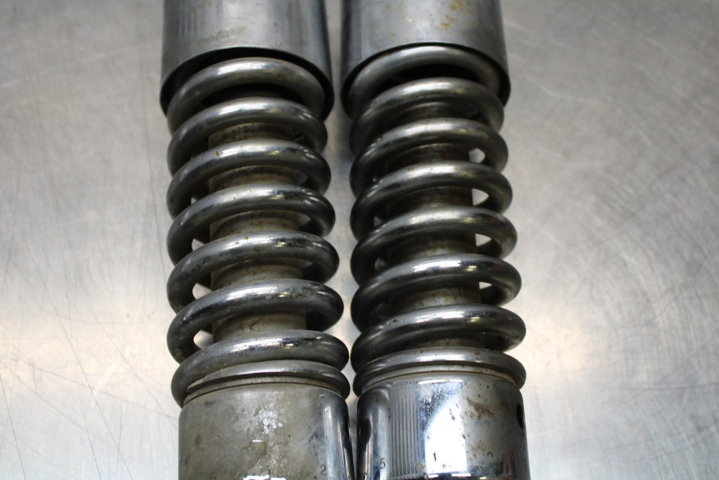 05 TRIUMPH ROCKET III 12.5 REAR BACK SHOCK ABSORBER SET PAIR BB186