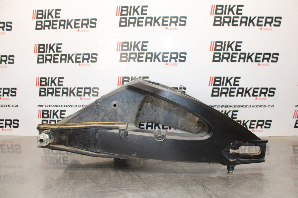 11-22 SUZUKI GSXR 600  REAR SWINGARM BACK SUSPENSION SWING ARM BB193