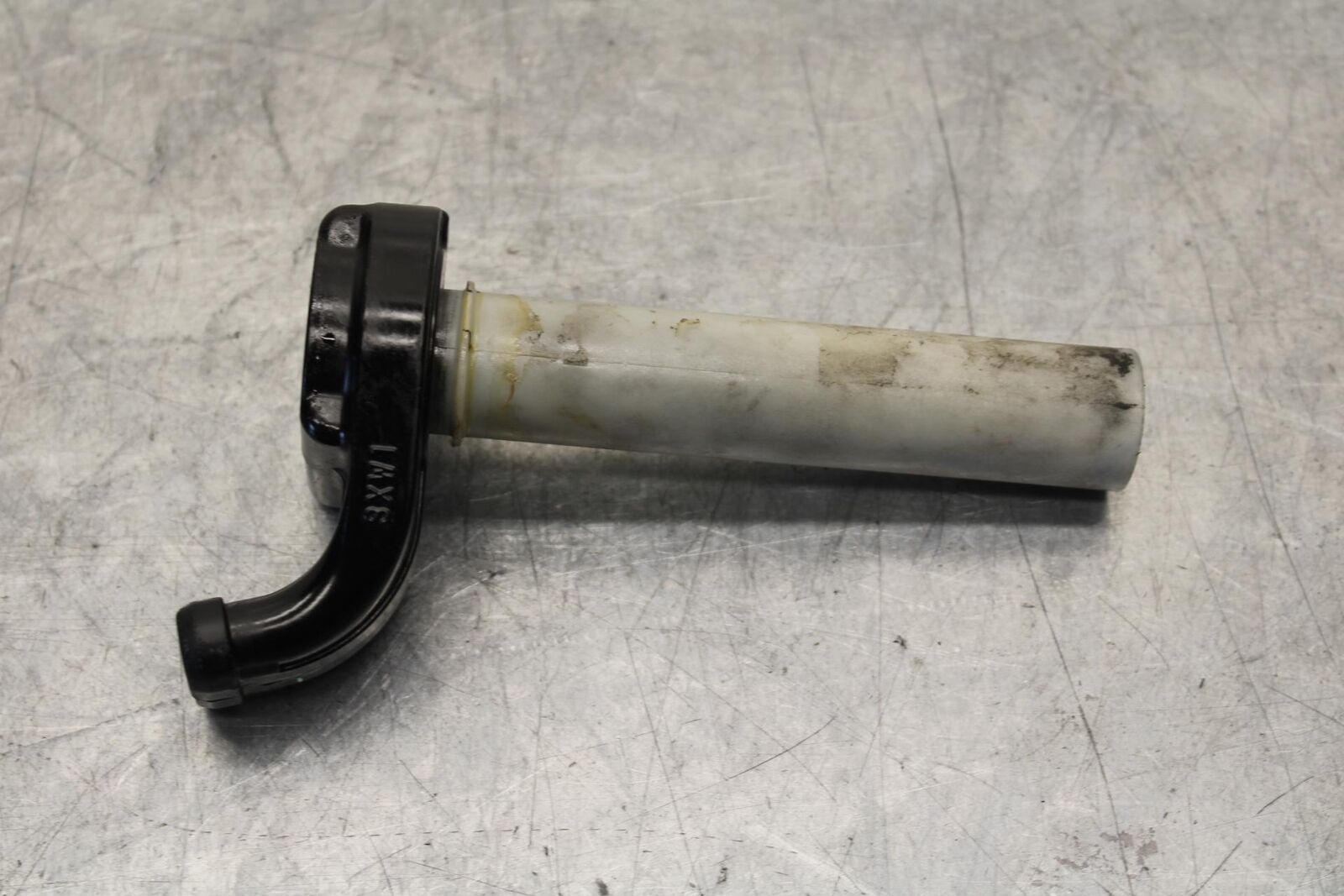 2000 Kawasaki Ninja ZX9R ZX900F RIGHT THROTTLE GRIP BB70