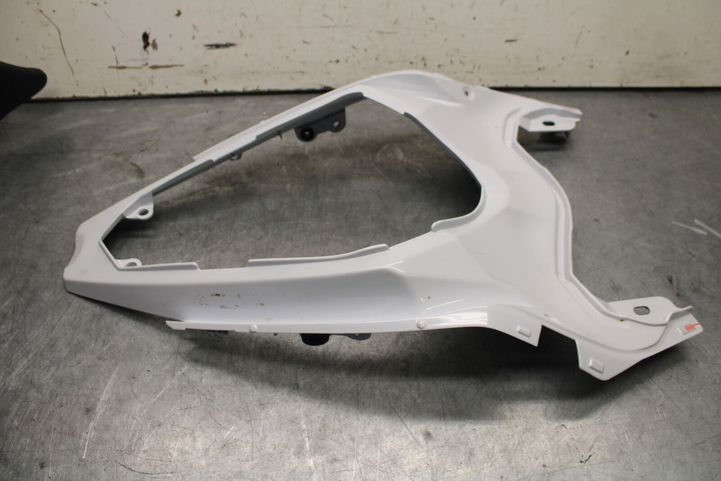 18-23 KAWASAKI NINJA 400 CENTER REAR BACK TAIL FAIRING COWL BB660