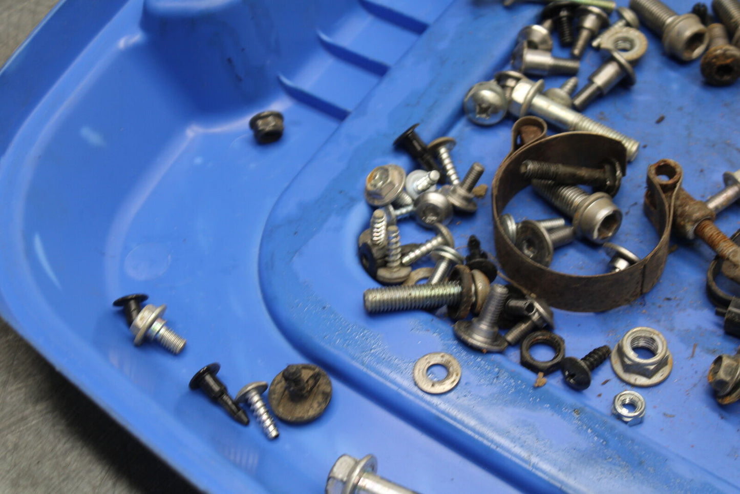 06-07 SUZUKI GSXR750 MOUNTING BOLTS HARDWARE MOTOR SCREWS BB670