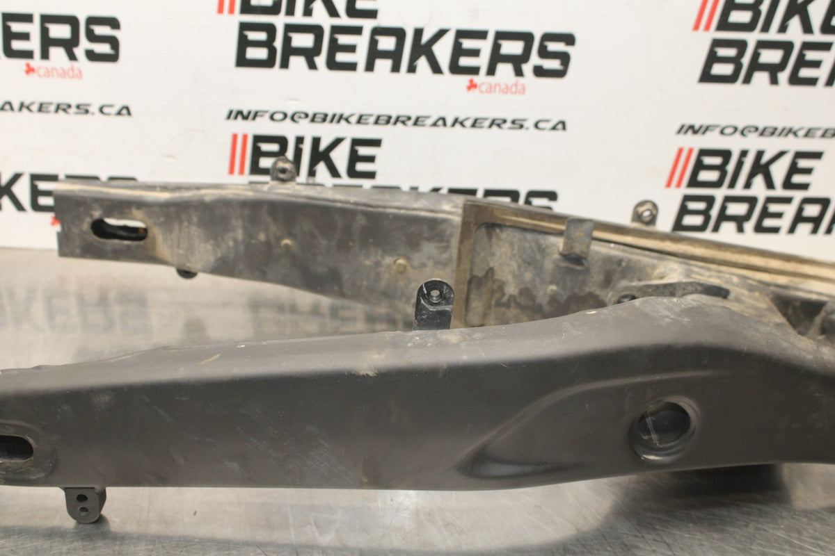 17-18 YAMAHA YZF R3 REAR SWINGARM BACK SUSPENSION SWING ARM BB788