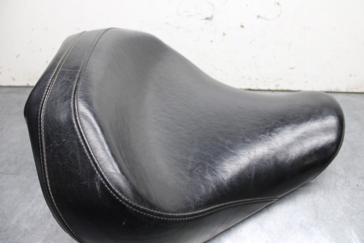 14-15 YAMAHA V STAR 1300 XVS1300CT TOURER FRONT DRIVERS SEAT BB722