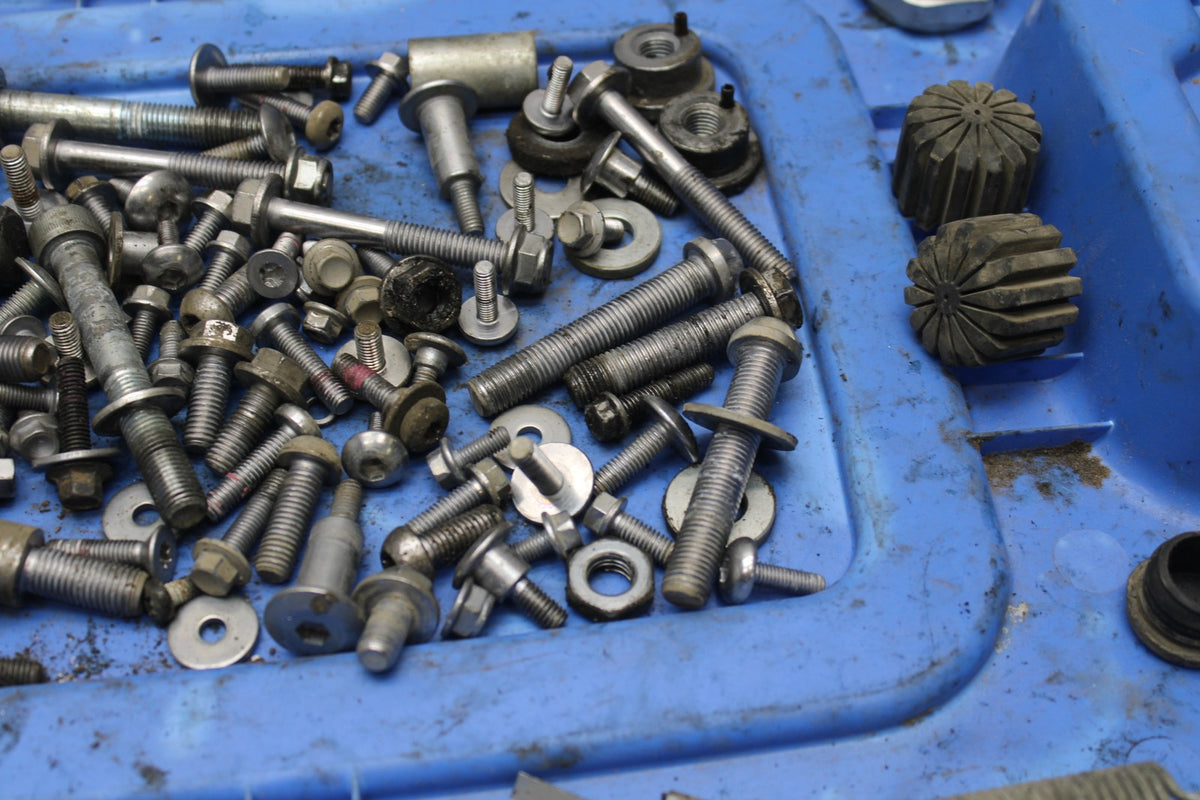 15 TRIUMPH TIGER 800 MOUNTING BOLTS HARDWARE SCREWS BB873