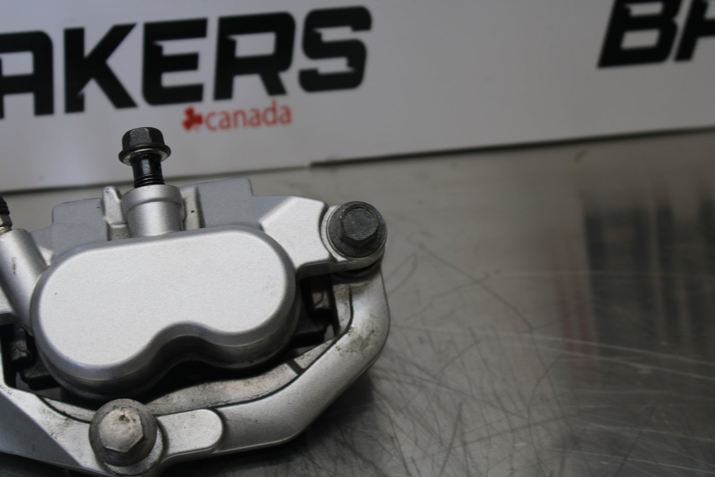 09 YAMAHA ROYAL STAR XVZ1300TF VENTURE RIGHT LEFT FRONT BRAKE CALIPER SET BB151