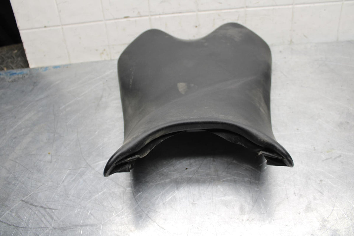 08-16 YAMAHA YZF R6 FRONT DRIVERS SEAT PAD SADDLE  BB465