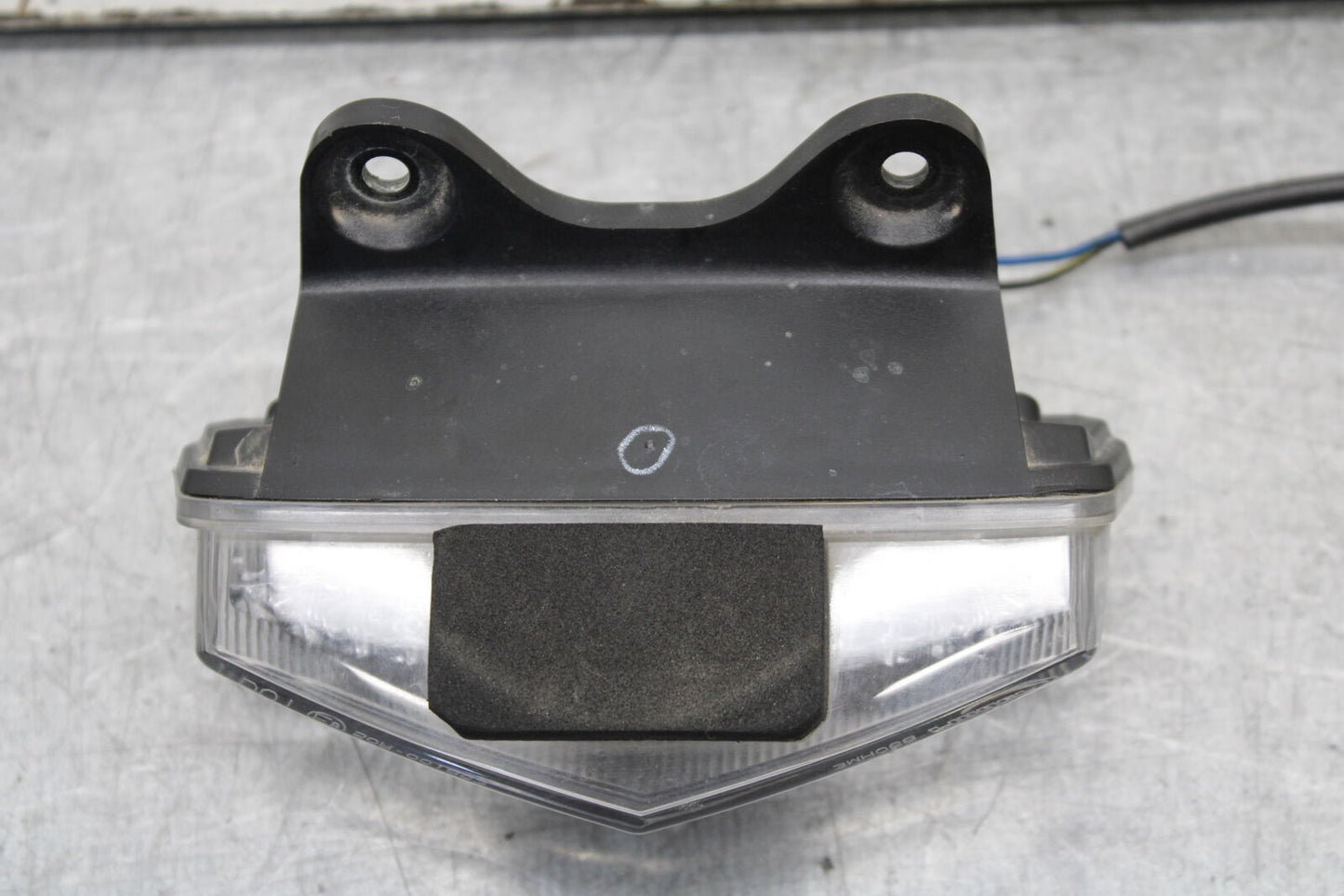 16 KAWASAKI NINJA ZX10R FRONT CENTER RUNNING LIGHT BB650