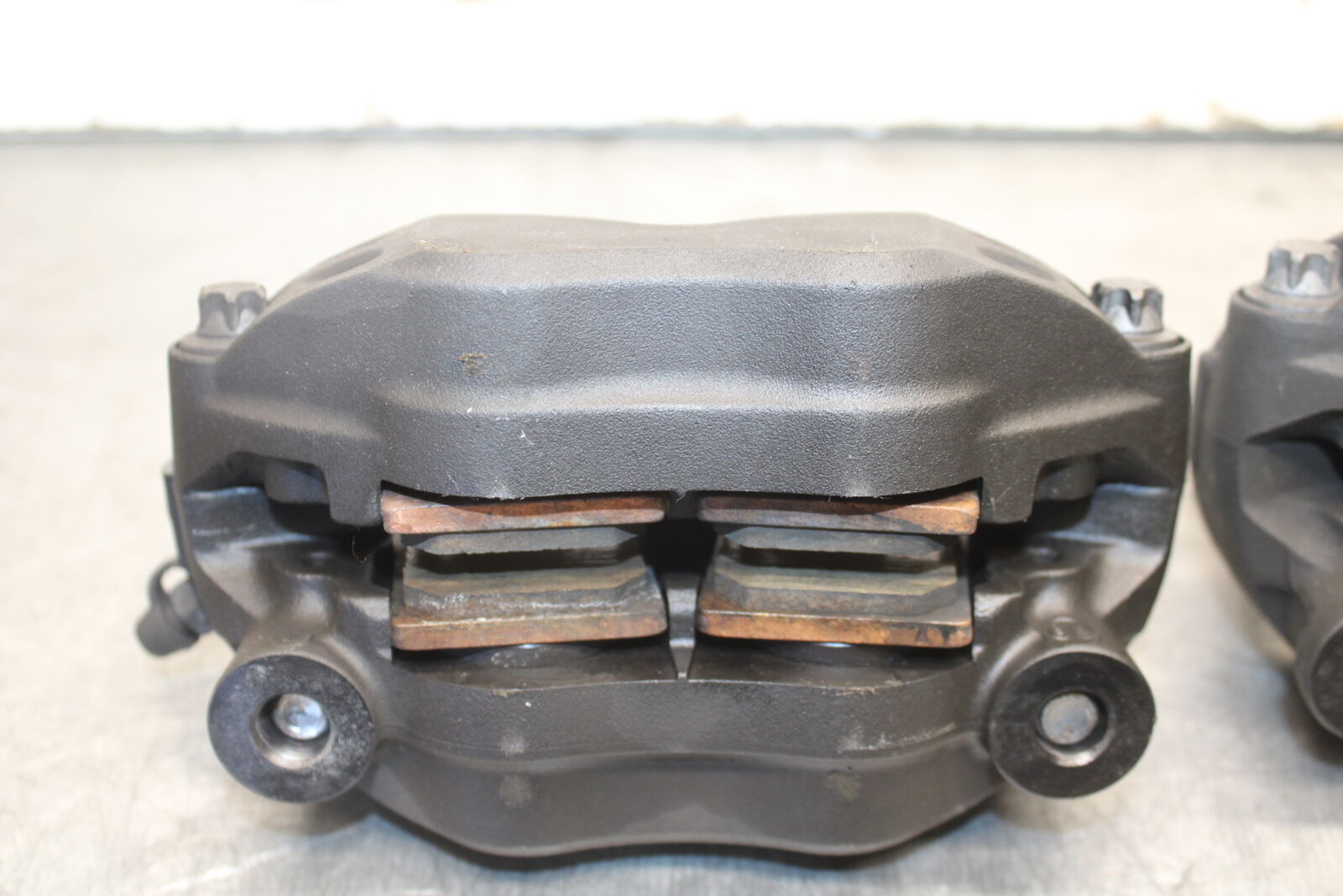 09-12 KAWASAKI NINJA ZX6R RIGHT LEFT FRONT BRAKE CALIPER SET PAIR CALIPERS BB698