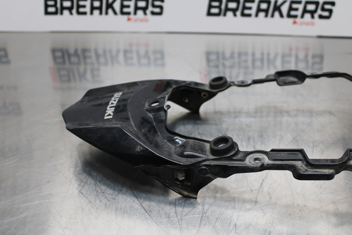 11 SUZUKI GSXR1000 CENTER REAR BACK TAIL FAIRING COWL BB142