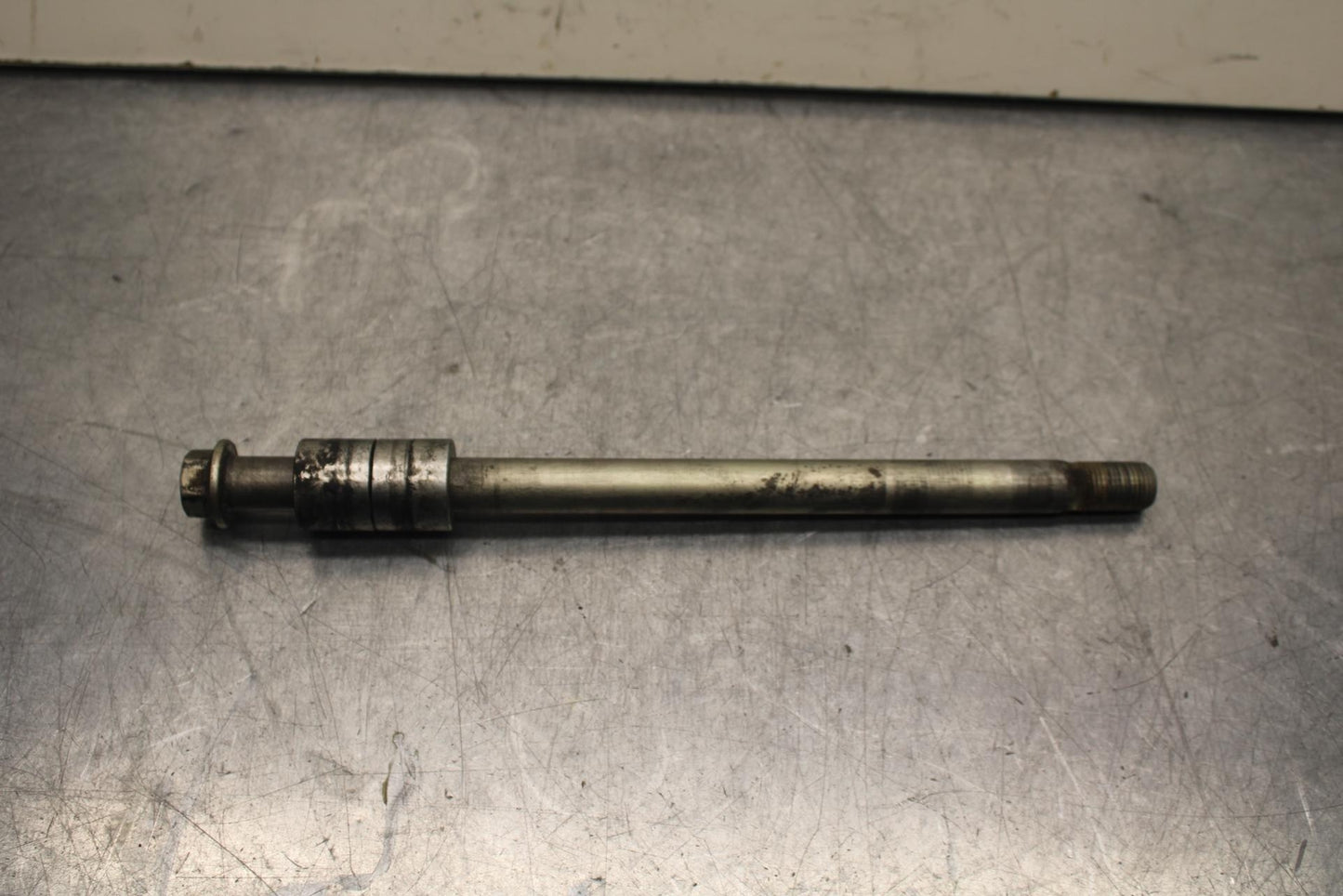 2007 Yamaha V Star 1300 XVS1300A FRONT WHEEL RIM AXLE PIVOT BOLT BB78