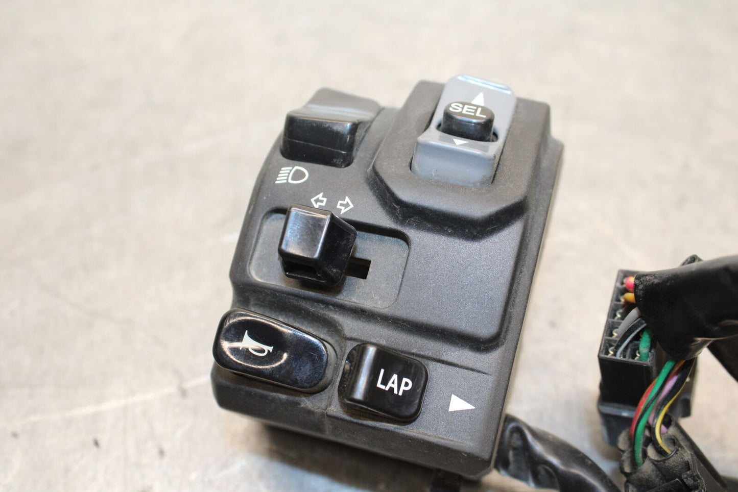 16 KAWASAKI NINJA ZX10R LEFT CLIP ON HANDLE HORN SIGNALS SWITCH SWITCHES  BB650