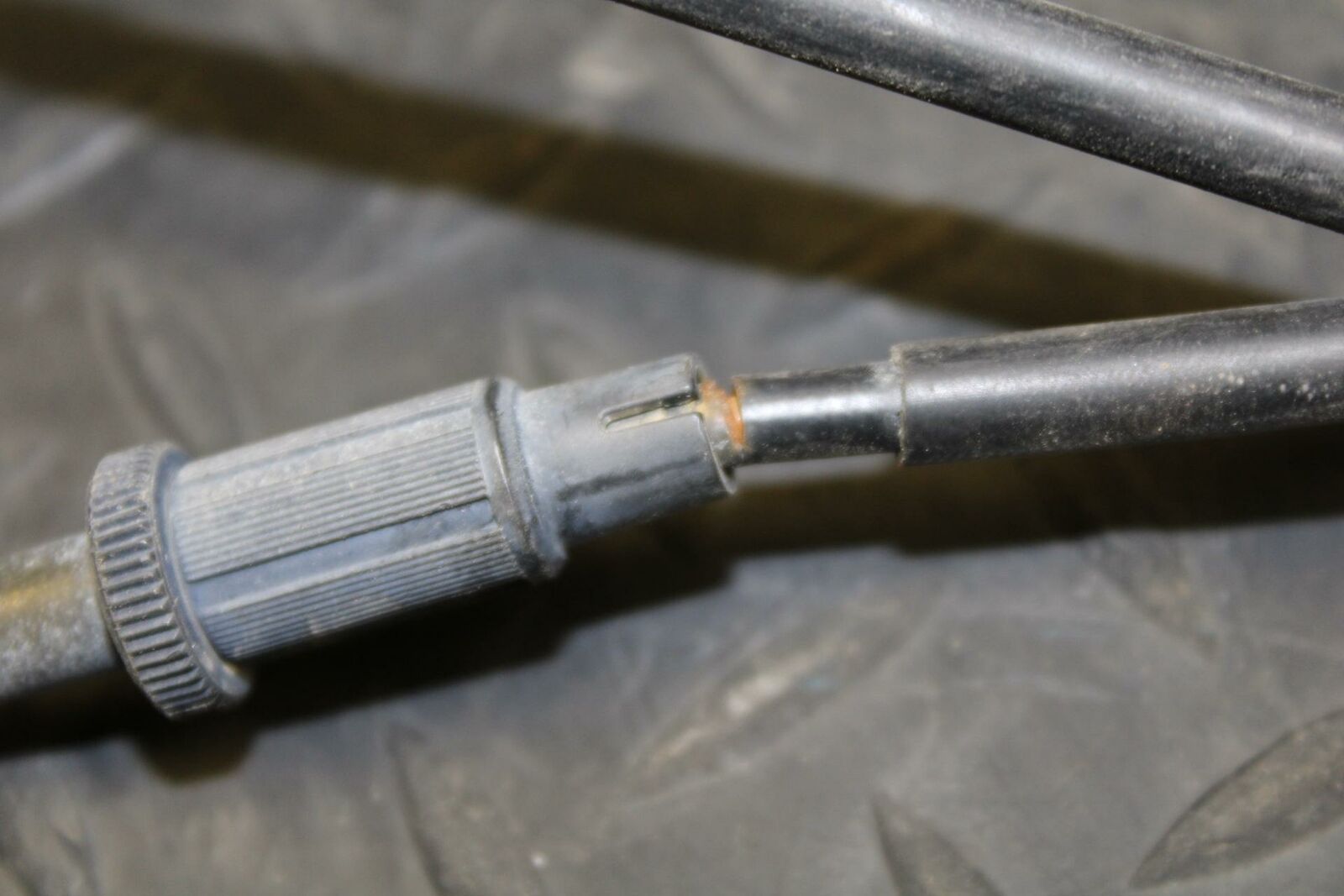 07 SUZUKI BURGMAN 650 THROTTLE CABLE LINE BB183