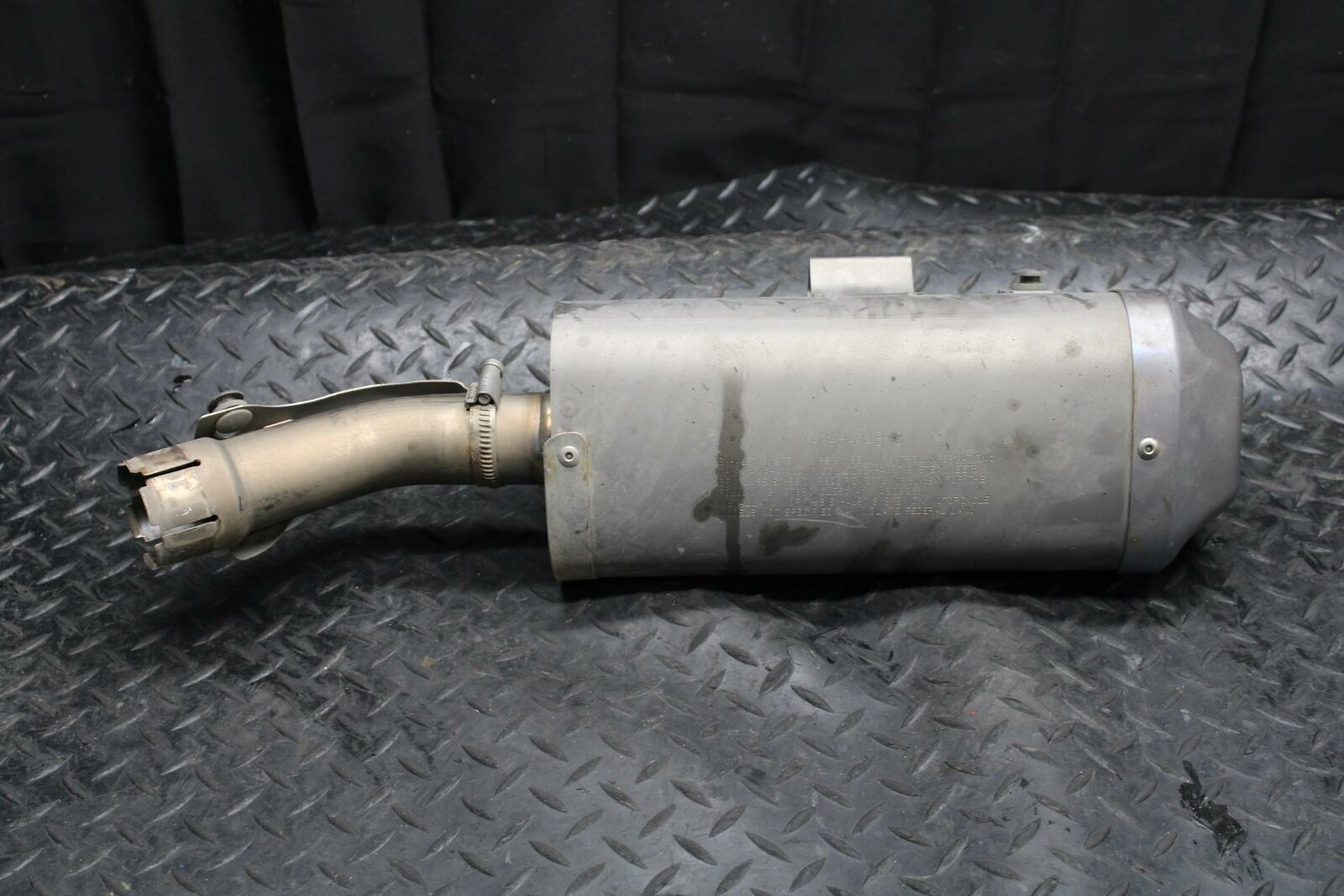 09-14 YAMAHA YZF R1 RIGHT EXHAUST PIPE MUFFLER SLIP ON CAN SILENCER BB196