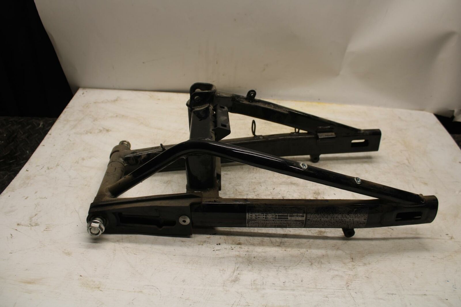 11-12 KAWASAKI NINJA 400 EX400 C REAR SWINGARM BACK SUSPENSION SWING ARM BB358