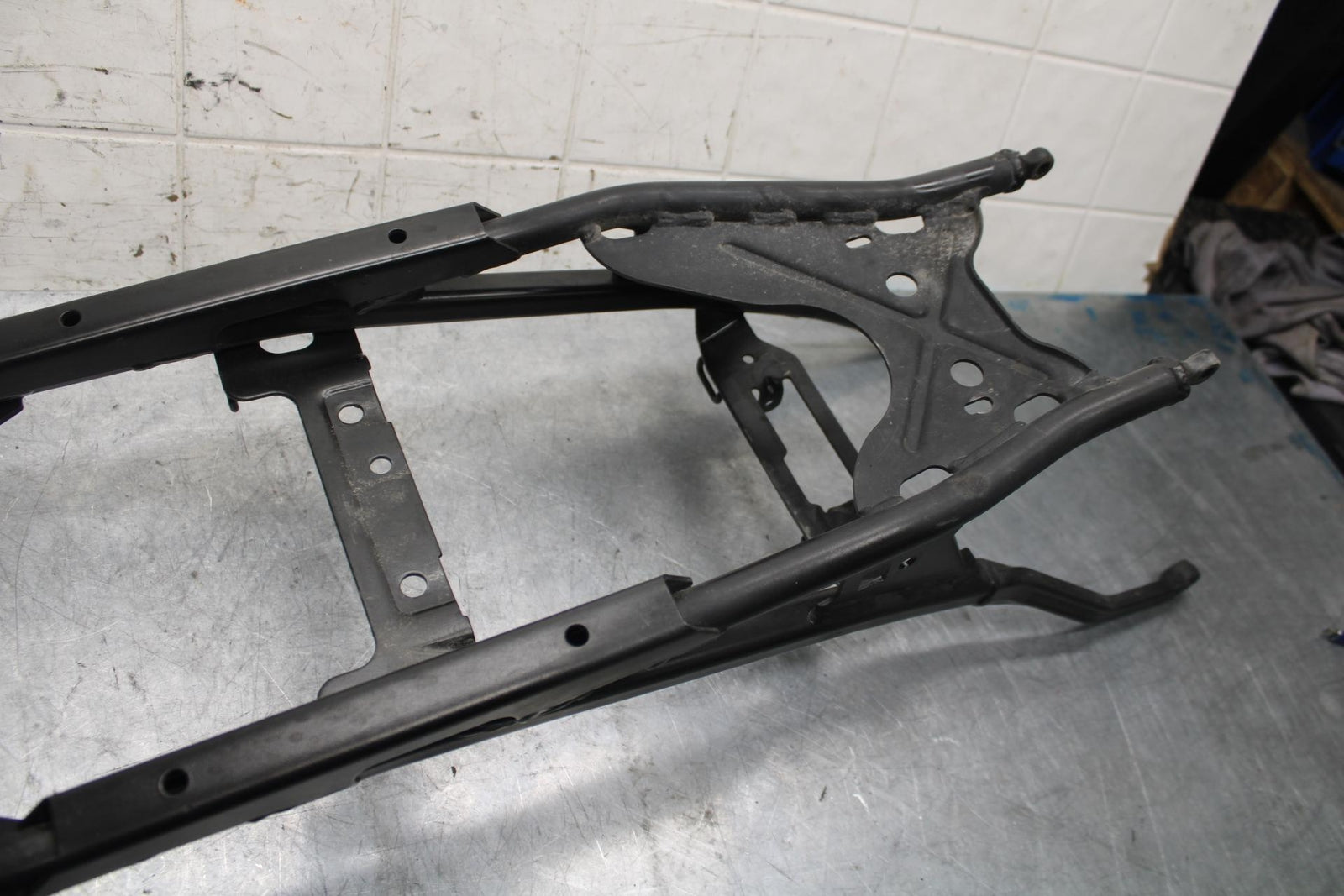 2009 Aprilia Shiver 750 SL750 REAR SUBFRAME BACK SUB FRAME BB506