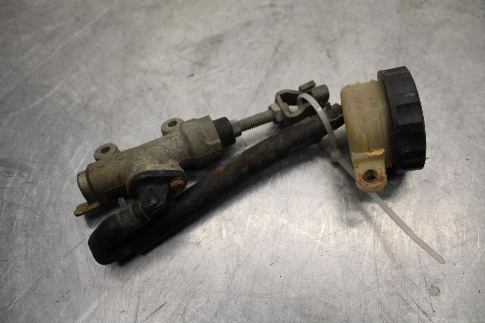 1996 Honda CBR900RR REAR BACK BRAKE MASTER CYLINDER W RESERVOIR BB09