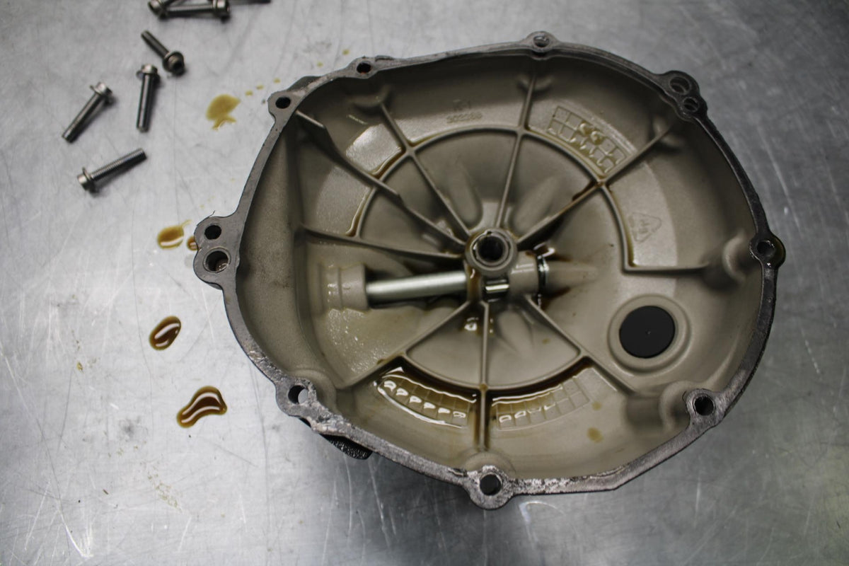 07 YAMAHA YZF R6 CLUTCH SIDE ENGINE MOTOR COVER 2C0-15421-00-00 BB495
