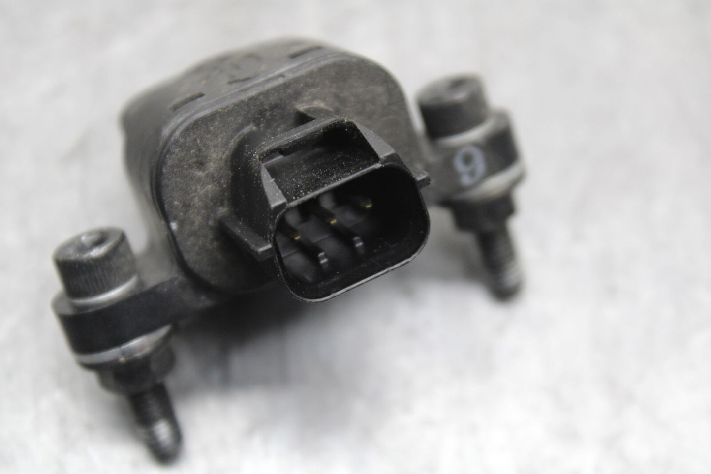 13-18 KAWASAKI NINJA ZX6R TIP OVER BANK ANGLE CRASH SENSOR  21176-0026 BB666