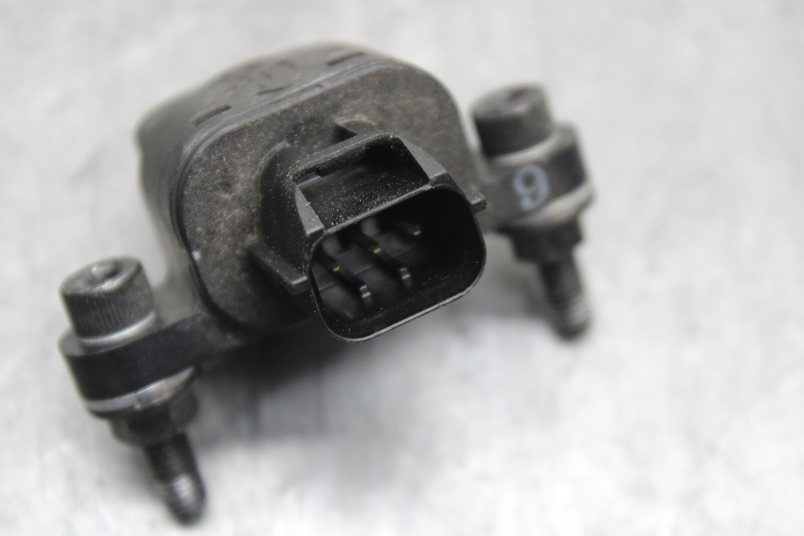 13-18 KAWASAKI NINJA ZX6R TIP OVER BANK ANGLE CRASH SENSOR  21176-0026 BB666