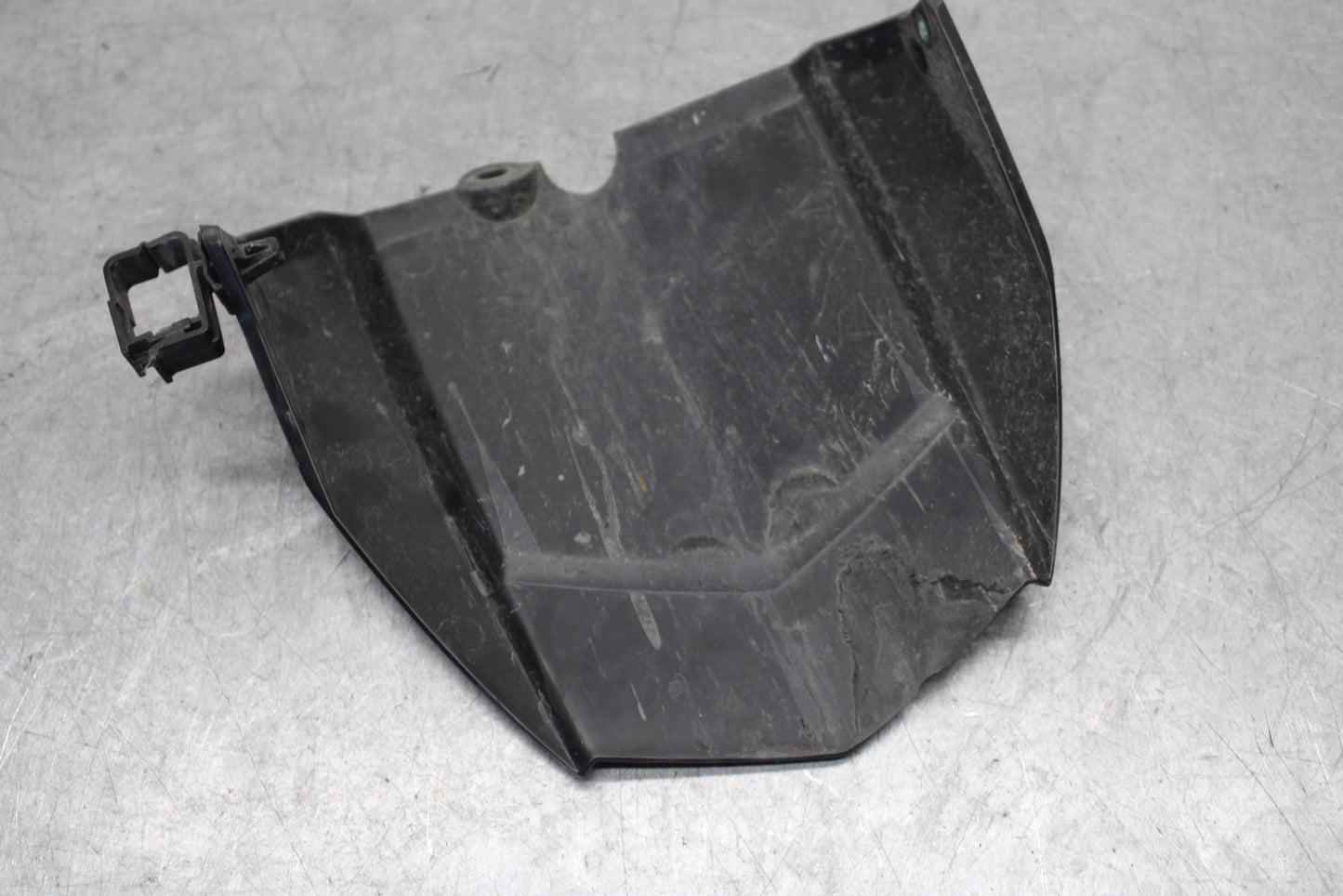 16-21 YAMAHA XSR900 REAR BACK WHEEL TIRE HUGGER FENDER BB664