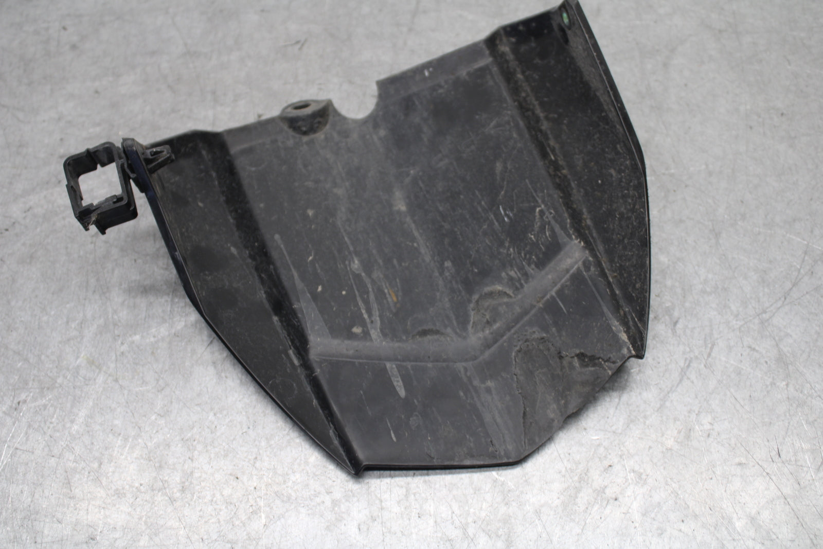 16-21 YAMAHA XSR900 REAR BACK WHEEL TIRE HUGGER FENDER BB664
