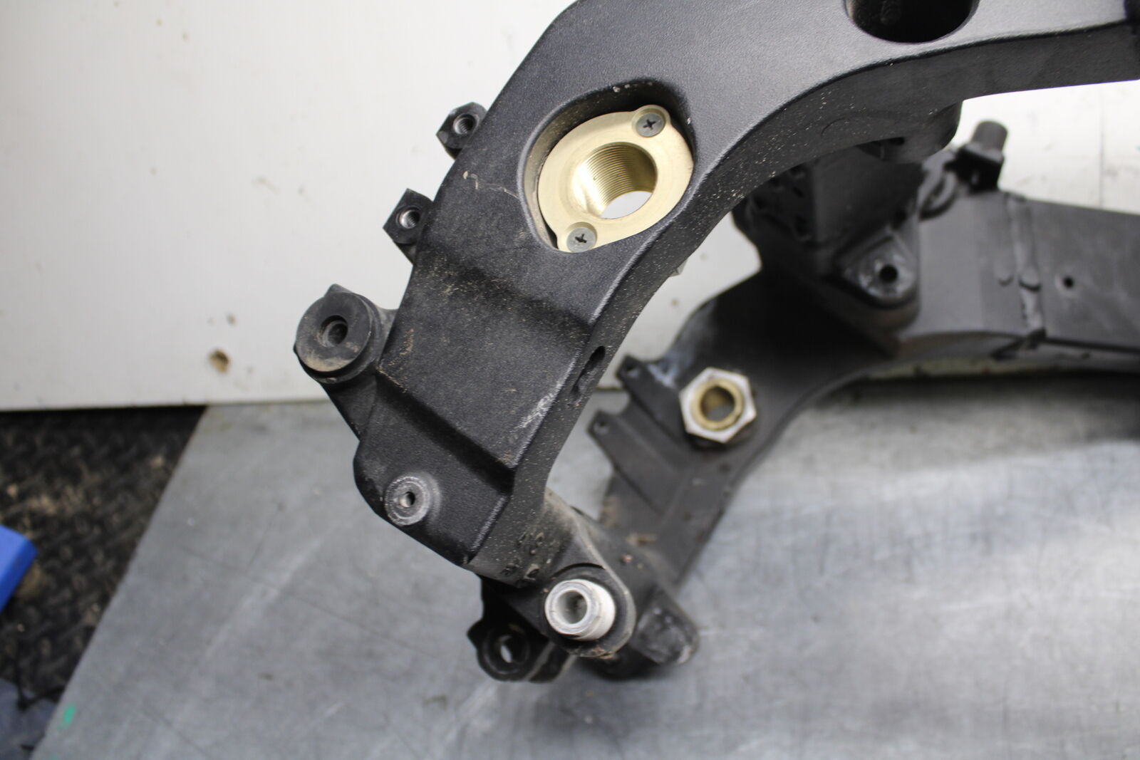 05-06 SUZUKI GSXR1000 FRAME CHASSIS BB677