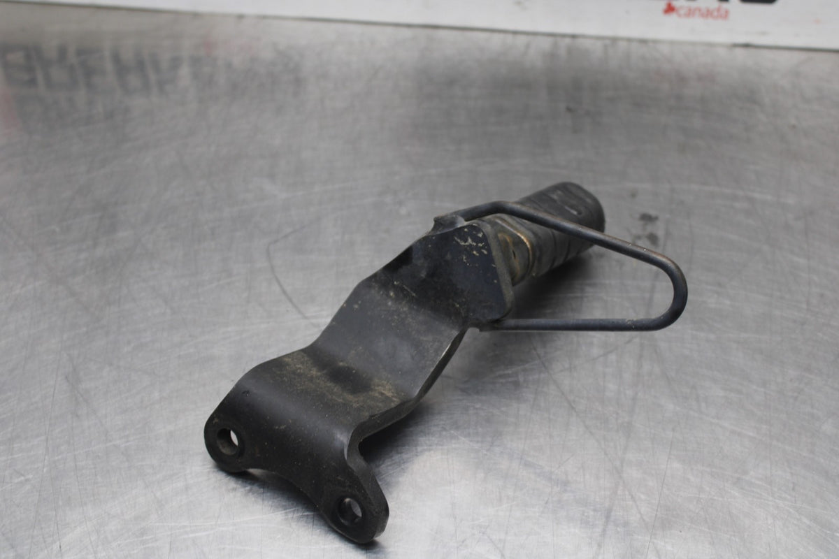09 HONDA SHADOW 750 VT750 C2 RIGHT FRONT FOOT REST PEG STEP BB809