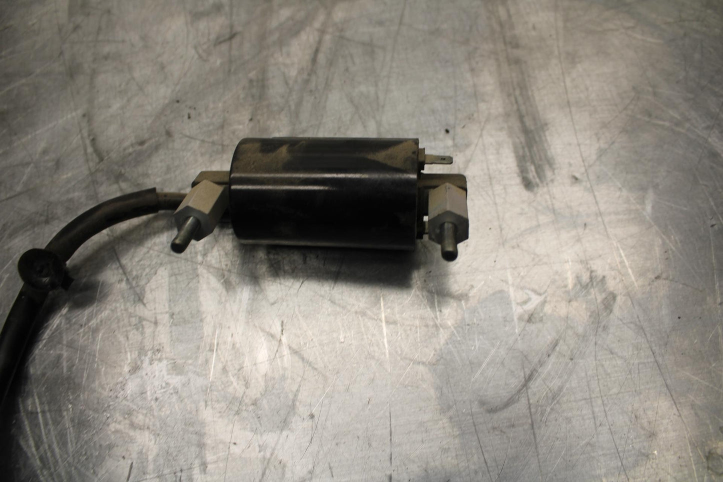 17-23 SUZUKI GSXR 250 GSX250RL8 IGNITION COIL SPARK PLUG CAP RIGHT BB490