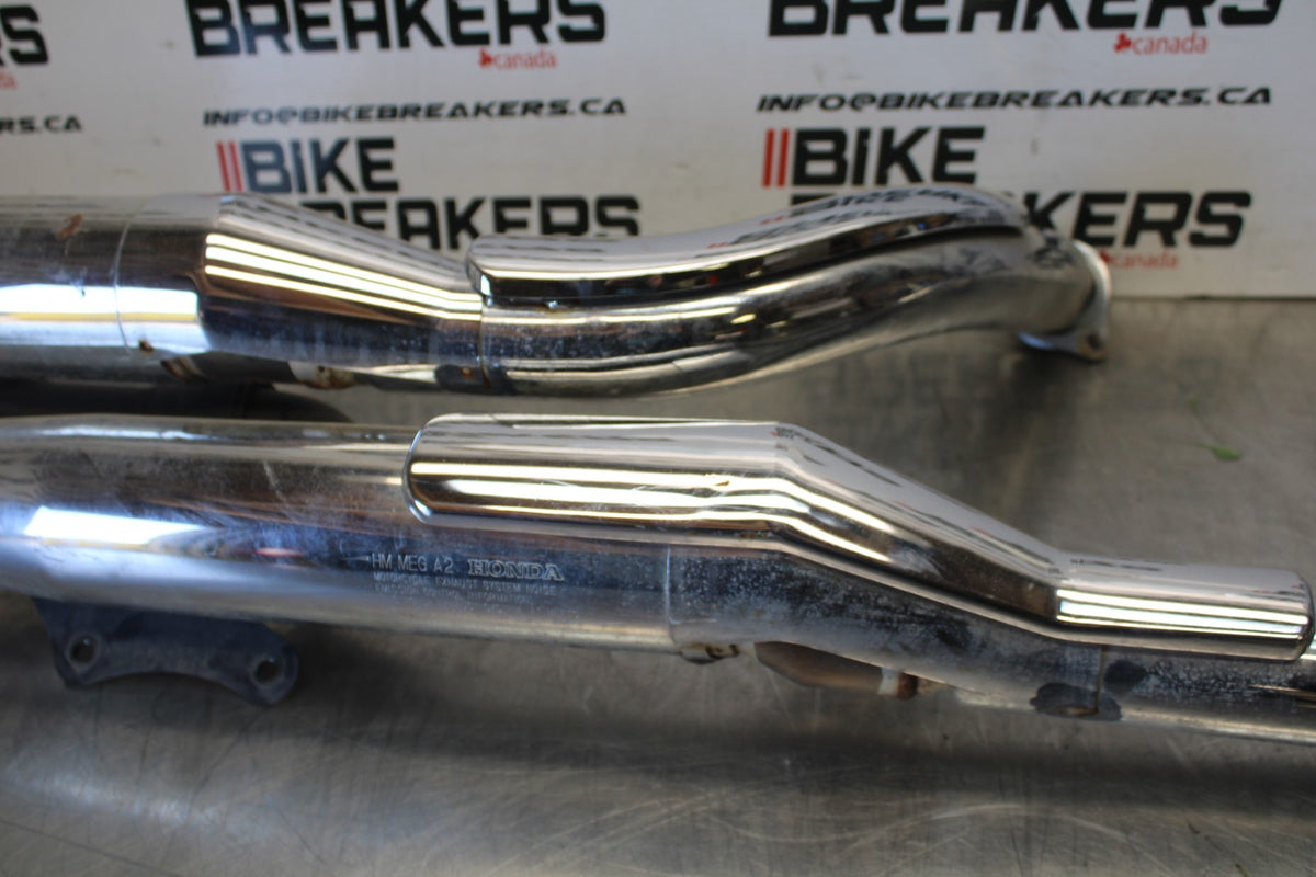 14 HONDA SHADOW 750 VT750C2B FULL EXHAUST PIPE HEADER BB867