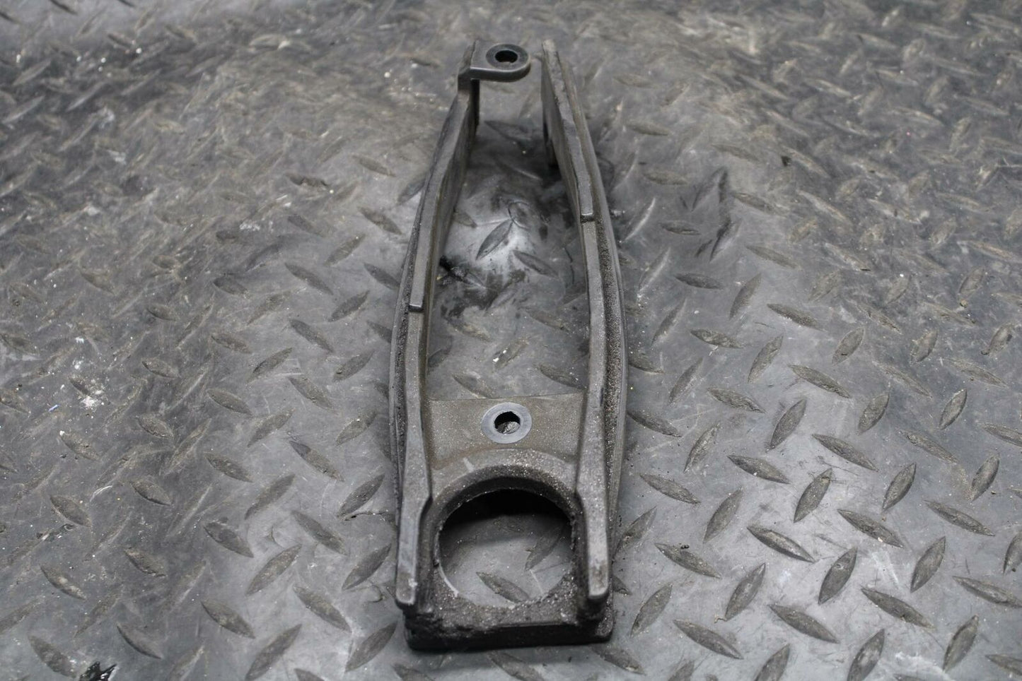 08-09 SUZUKI GSXR600 SWINGARM CHAIN BUFFER SLIDER GUIDE BB226