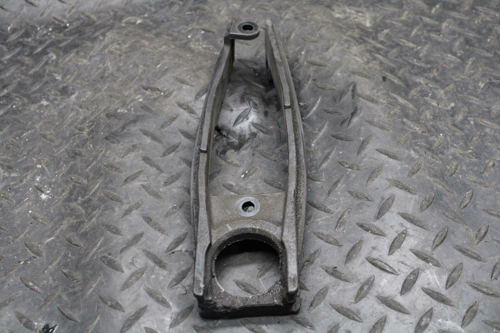 08-09 SUZUKI GSXR600 SWINGARM CHAIN BUFFER SLIDER GUIDE BB226