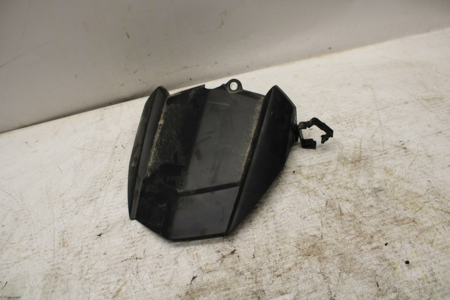 16-21 YAMAHA XSR900 REAR BACK WHEEL TIRE HUGGER FENDER BB370