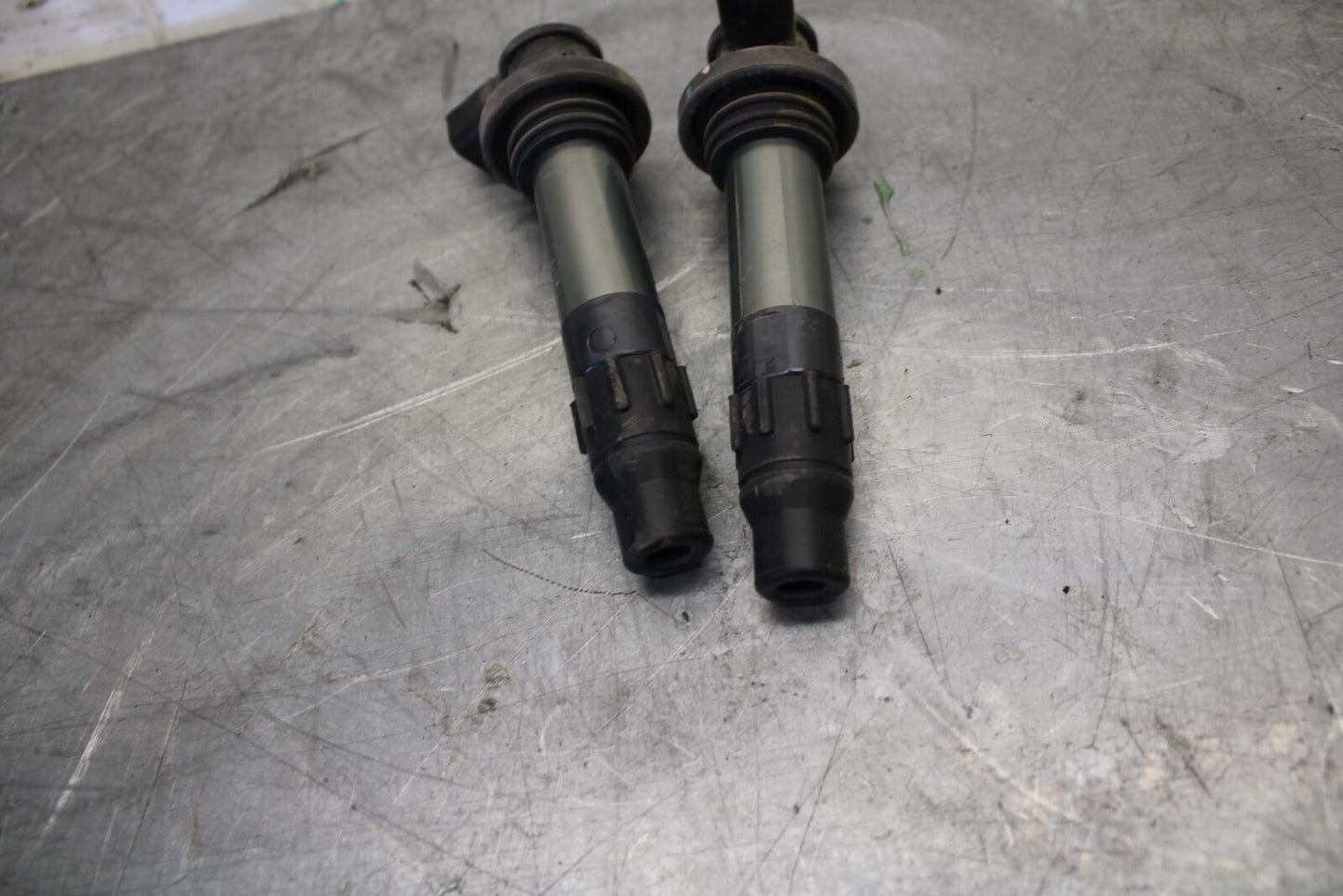 18 KAWASAKI Z 400 IGNITION COILS COIL SPARK PLUG CAPS BB469