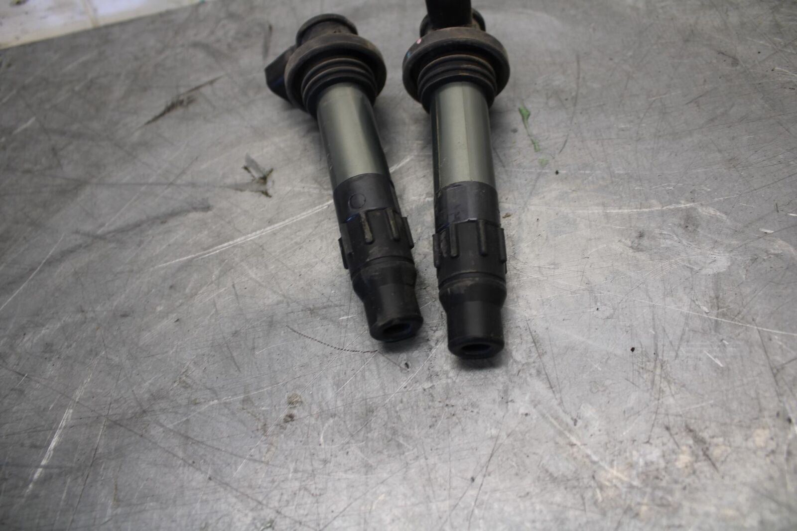 18 KAWASAKI Z 400 IGNITION COILS COIL SPARK PLUG CAPS BB469