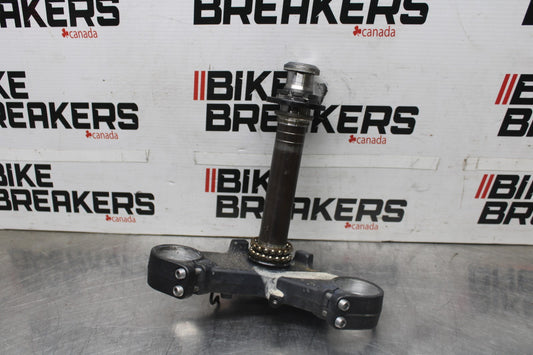 23 KAWASAKI Z900RS FRONT FORKS CLAMP LOWER TRIPLE TREE STEM BB935