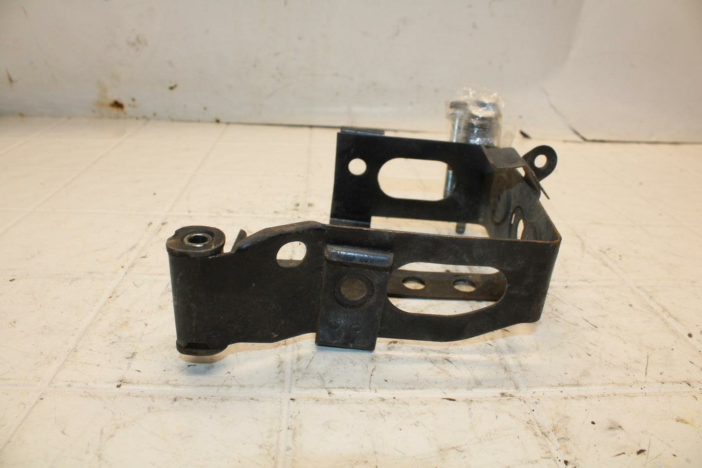 72 HONDA CB500 K1 BATTERY TRAY BOX BB24