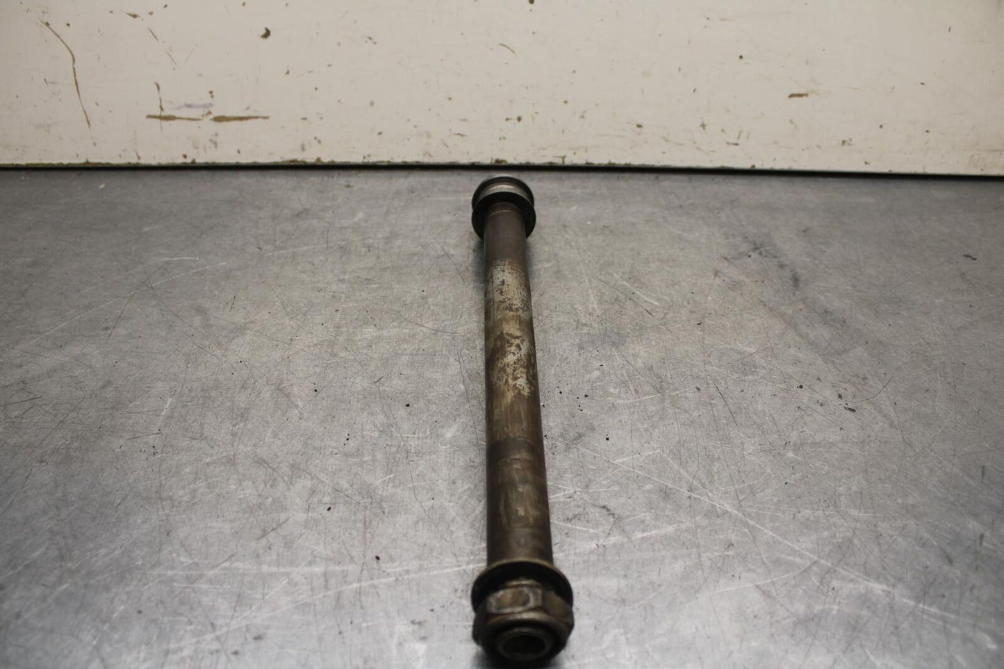 03-04 HONDA CBR600RR REAR AXLE BACK WHEEL RIM BOLT AXEL 42301-MEE-000 BB628