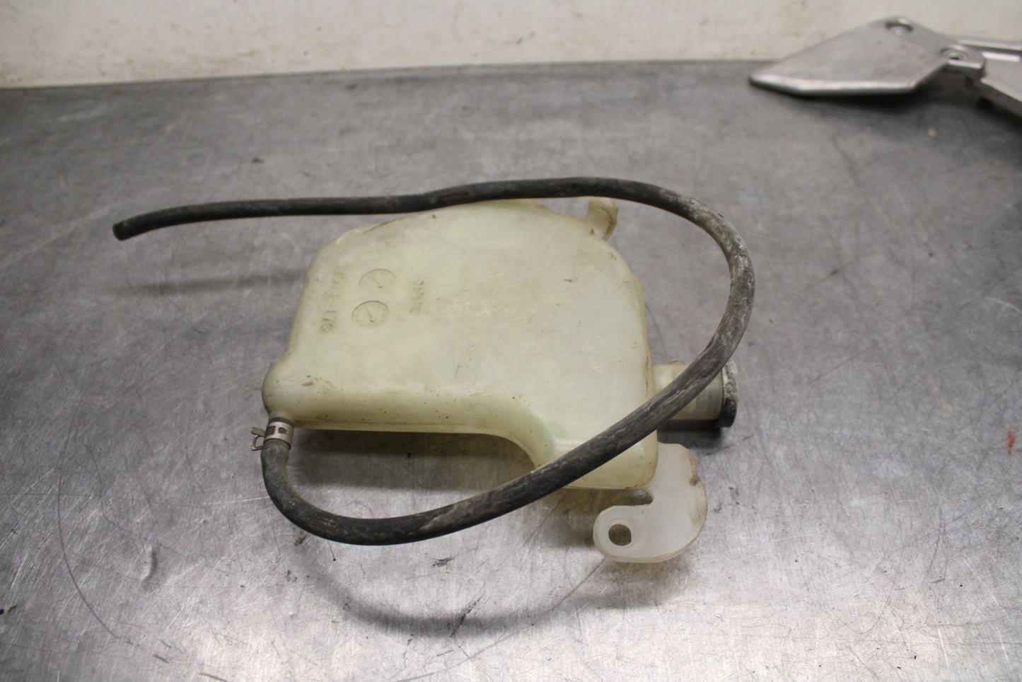 03 SUZUKI SV650S COOLANT WATER TANK RESERVOIR BOTTLE BB130